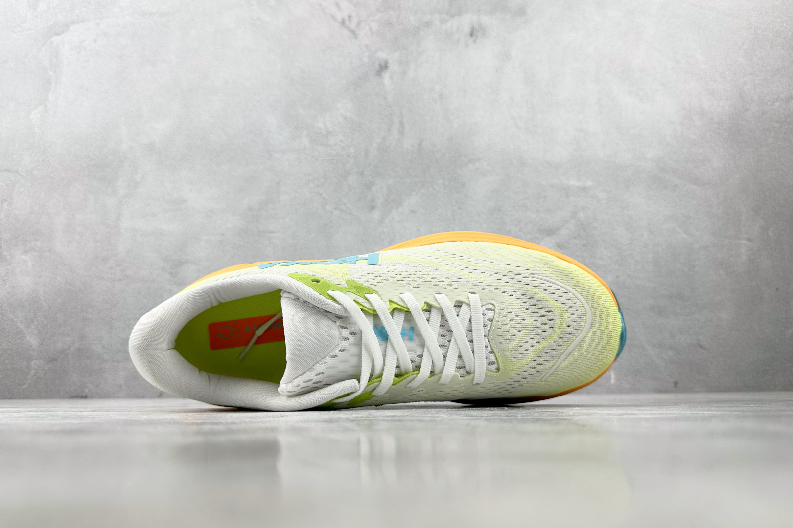 H 版 本地
HOKA ONE ONE RINCON 4 浅绿橙

货号：-FTLT
尺码：36 36.