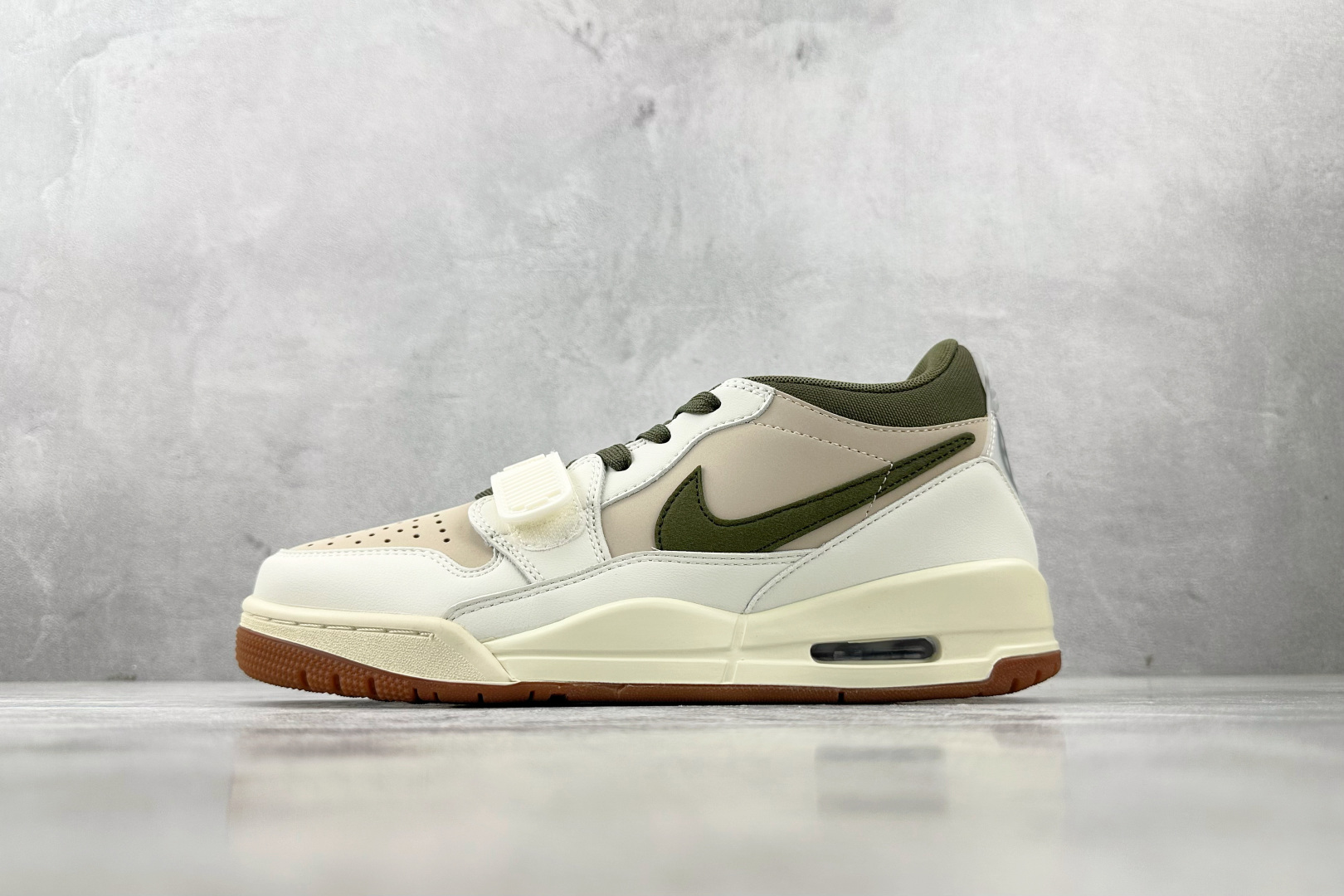 NO:358235,PP Local The best Jordan Legacy 312 Low White Green Item No. IB8856-121 Size 36 36.5 37.5 38 38.5 39 40 40.5 41 42 42.5 43 44 44.5 45 Code 32,19860909PP 本地 目前最好的 Jordan Legacy 312 Low 白绿色 货号IB8856-121 尺码36 36.5 37.5 38 38.5 39 40 40.5 41 42 42.5 43 44 44.5 45 编码32,,Men's shoes