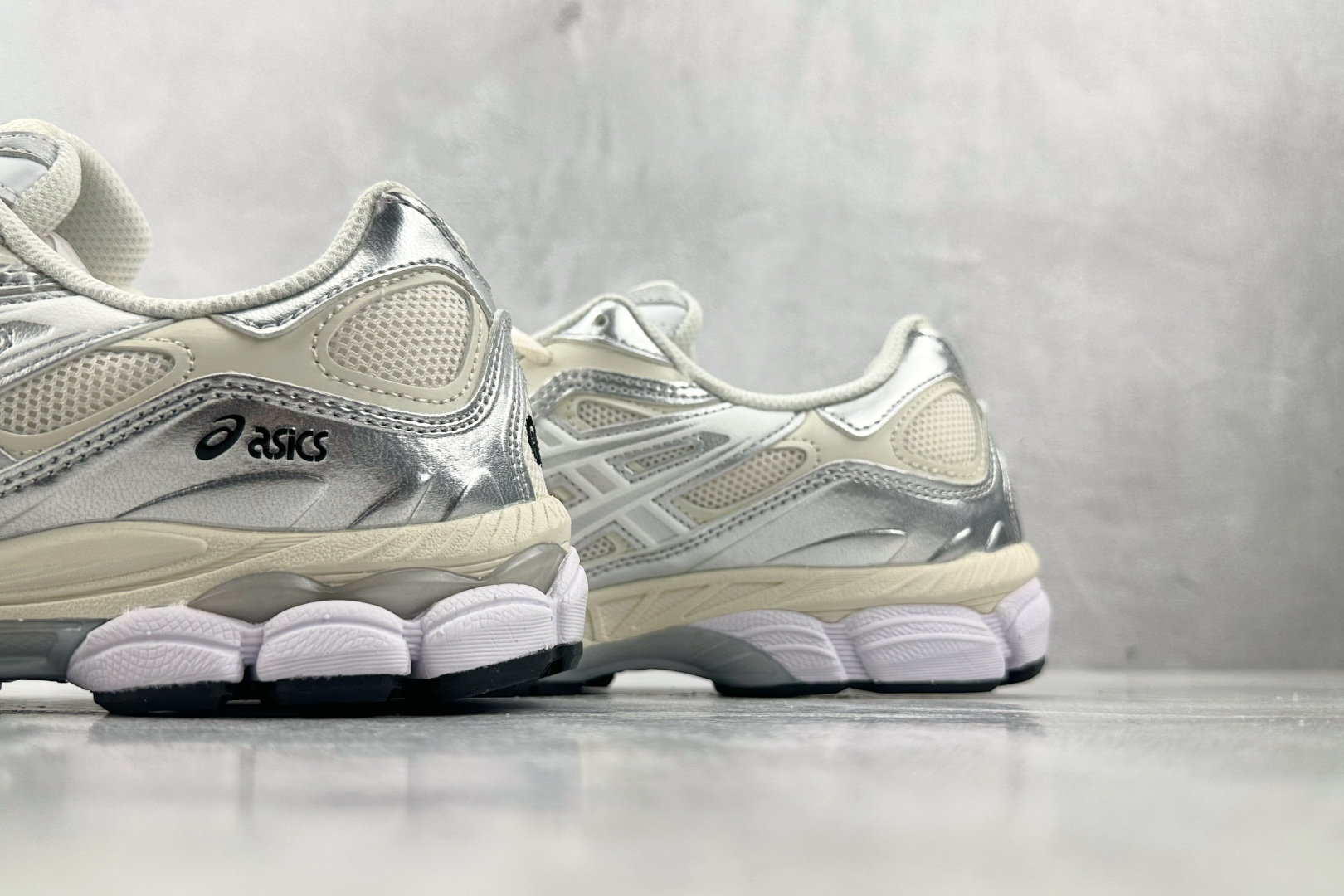 Asics GEL-NYC系列 银黄色 1203A805-101