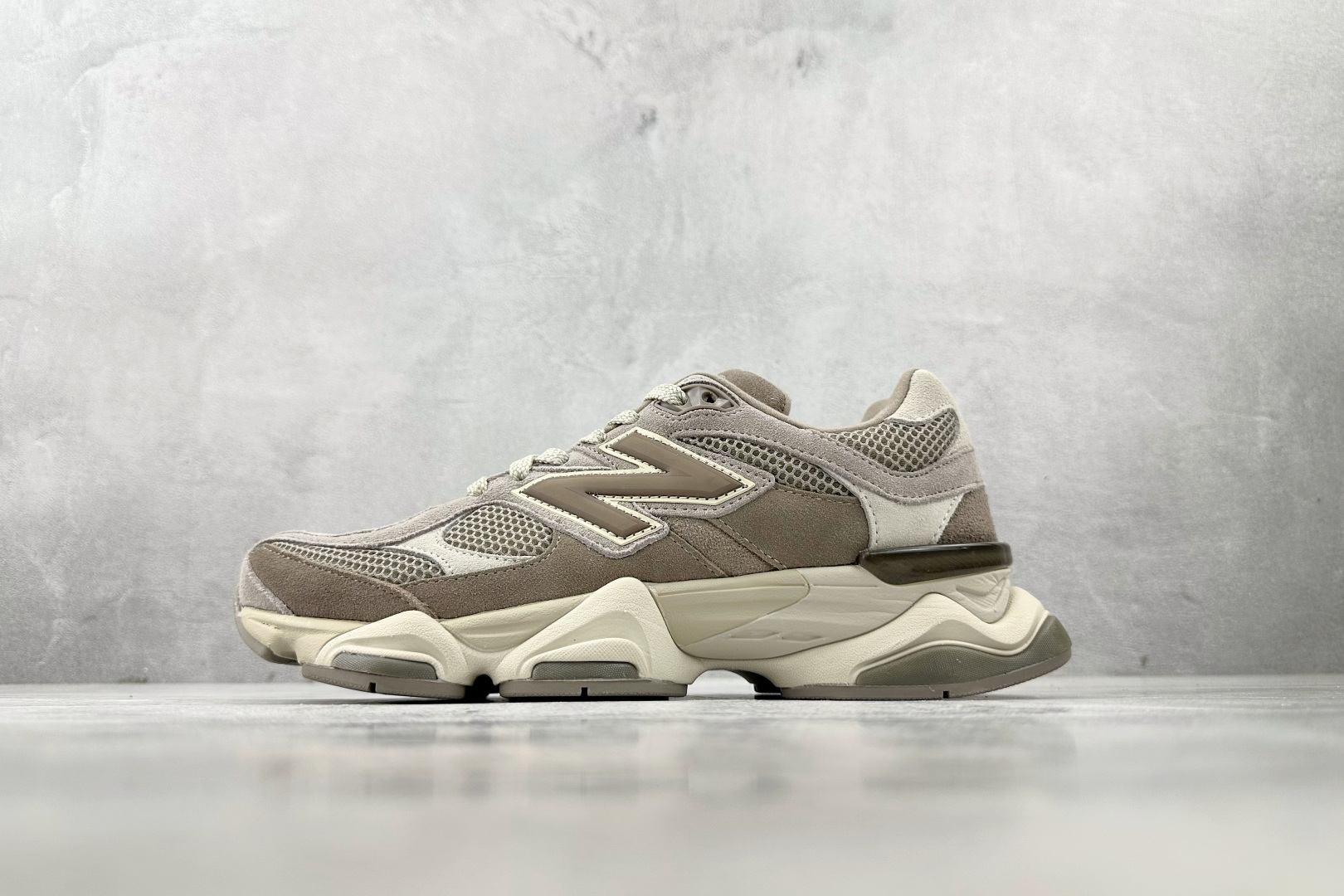 240 大厂出品 New Balance NB 9060 灰棕色 U9060ERC