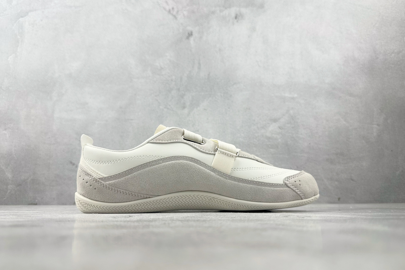 出口订单 adidURBAN REVERIE 亮白色 JQ9390