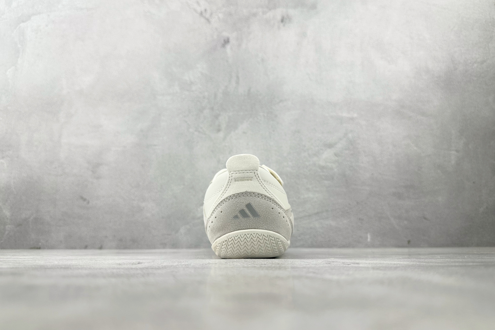 出口订单 adidURBAN REVERIE 亮白色 JQ9390