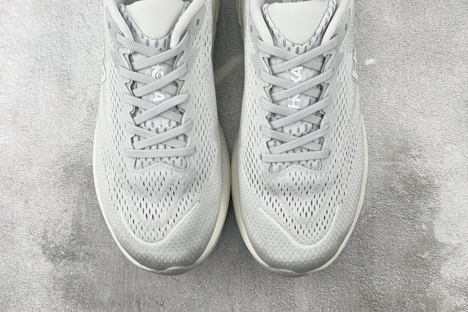 HOKA ONE ONE RINC4 灰色 1155131-SSTC