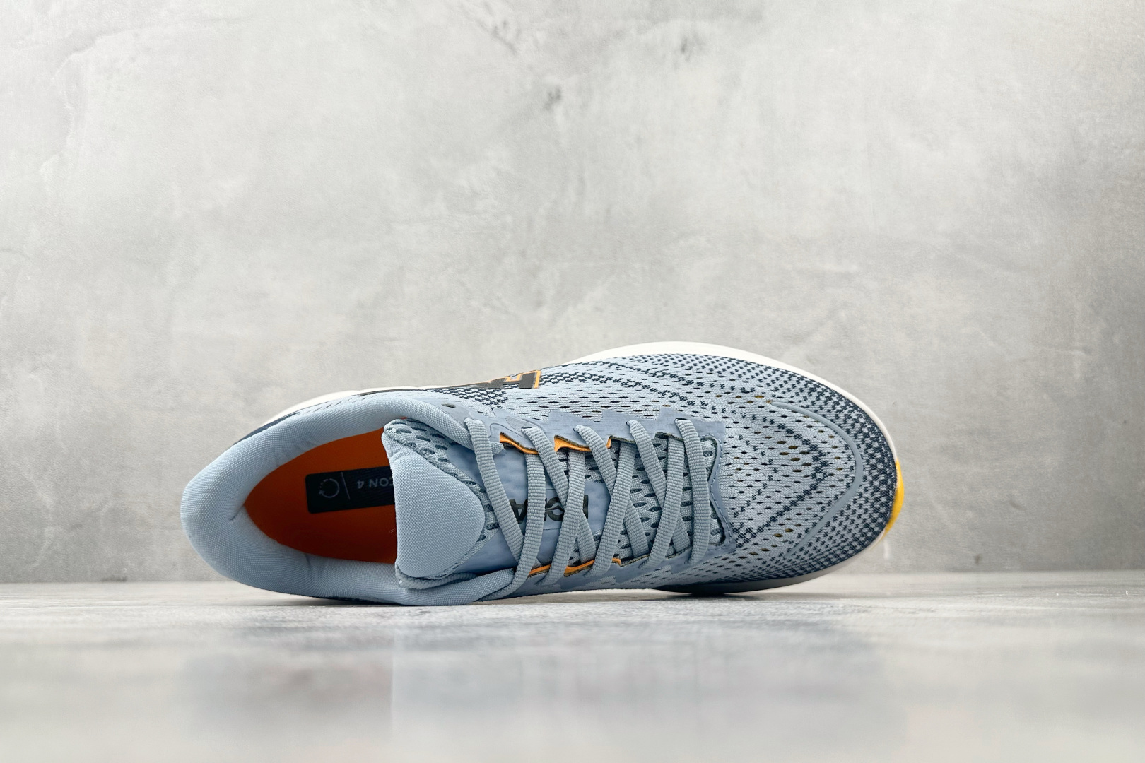 H 版 本地💰210
HOKA ONE ONE RINCON 4 蓝色

货号：1155132-DLN
尺码：36 36.5 37 38.5 39 40 40.5 41 42 42.5 43 44 44.5 45
编码：31