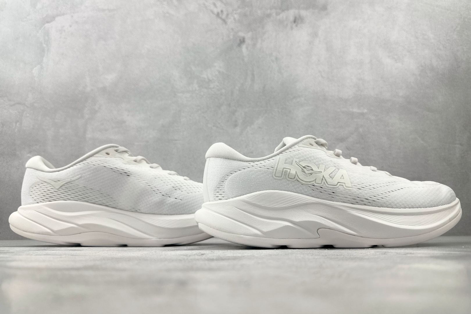 HOKA ONE ONE RINC4 白色 1155130-WWH