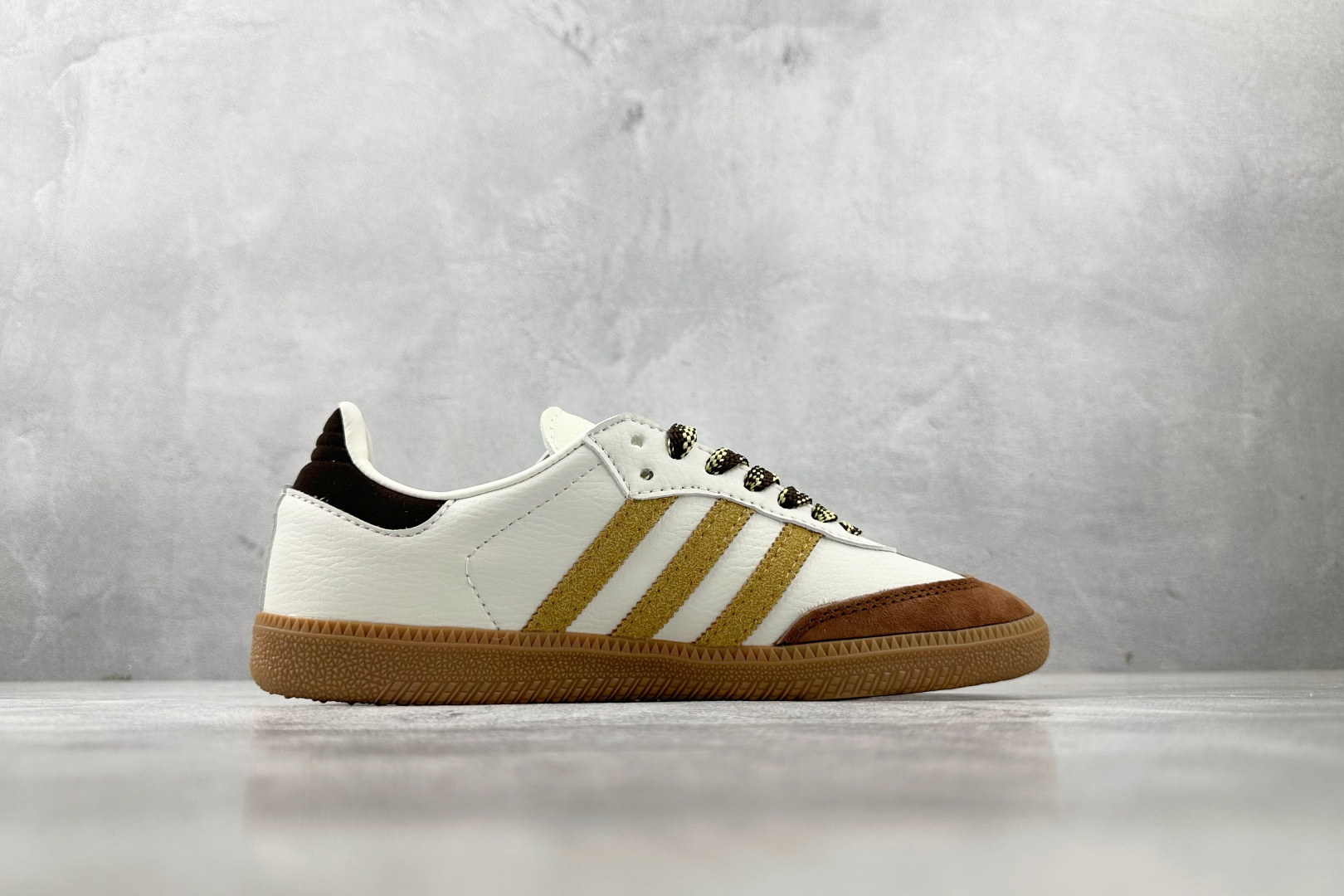 出口订单 adidoriginals SAMBA 白色 KI8887