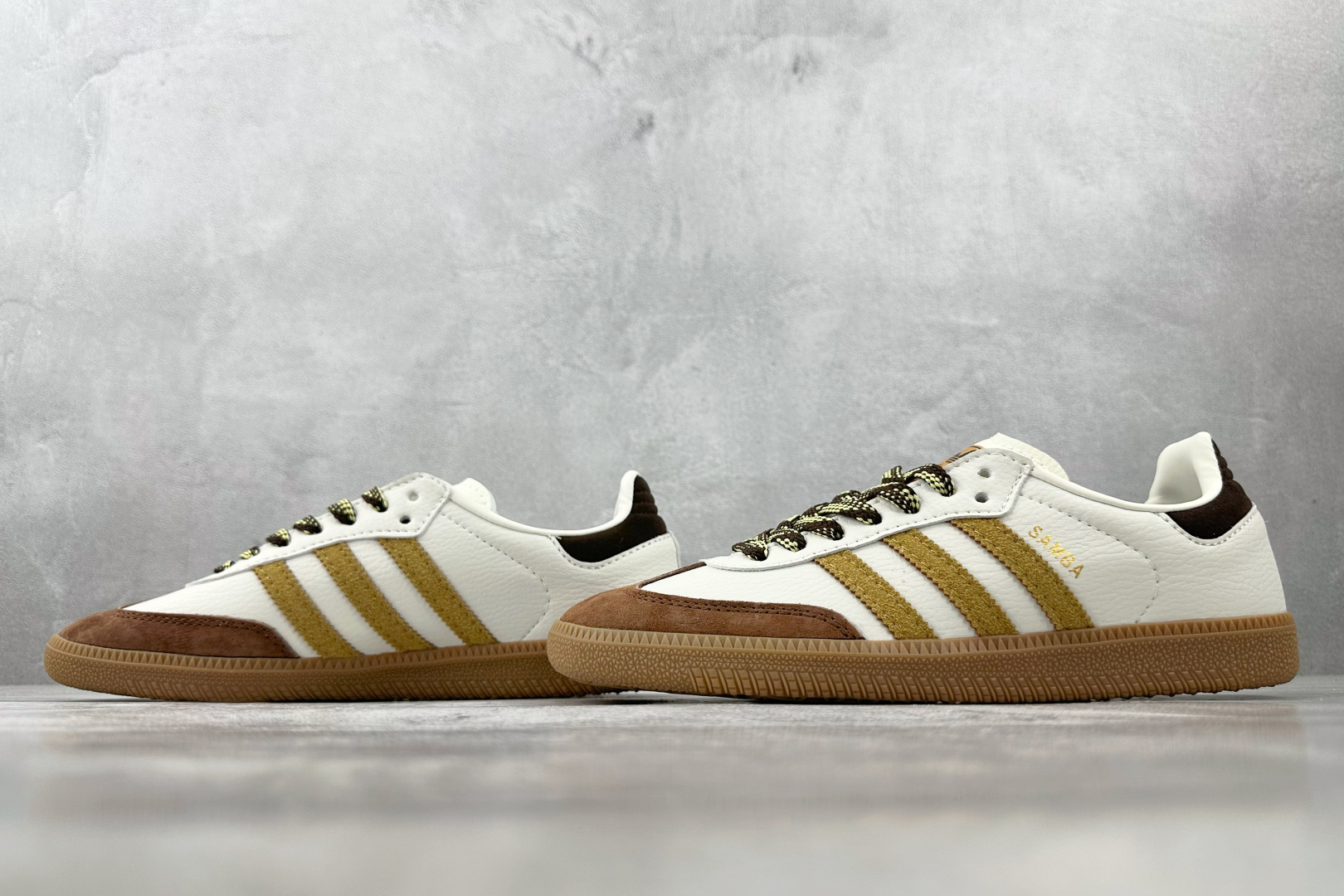 出口订单 adidoriginals SAMBA 白色 KI8887