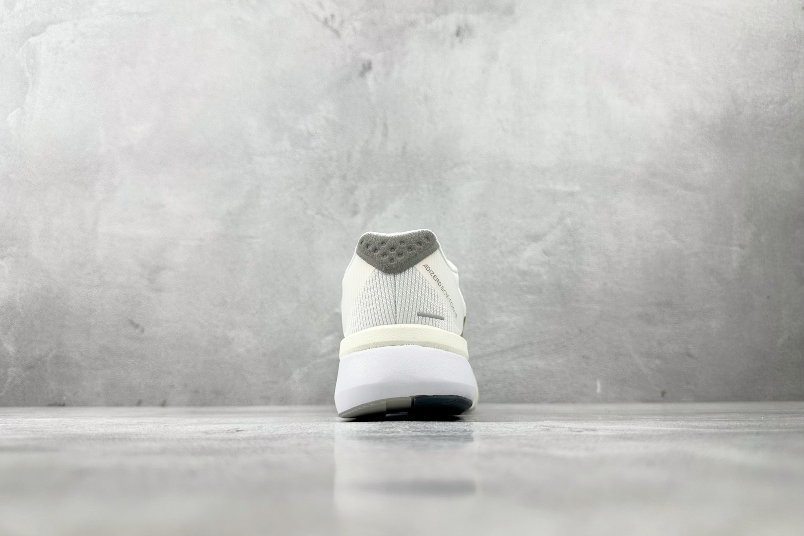 平台订单 adidAdizero Bost13 白金色 JS4947