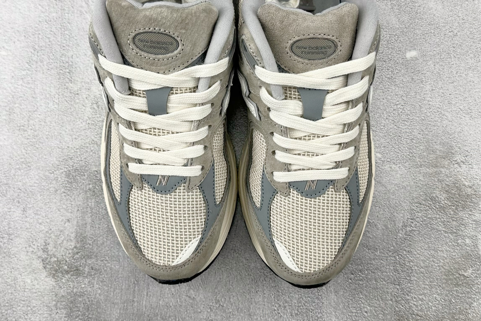 大厂出品 New Balance NB 2002R 褐色 U2002RRD