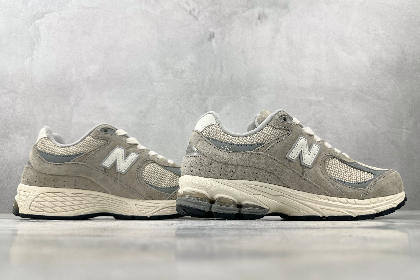 大厂出品 New Balance NB 2002R 褐色 U2002RRD