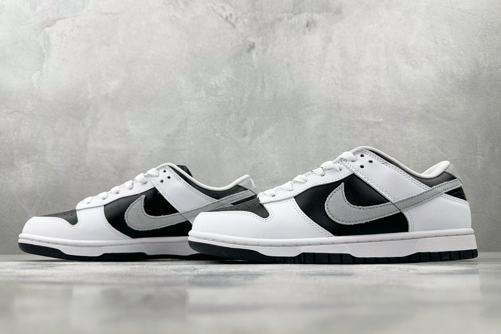Nike Dunk Reverse Panda 2.0 白黑色 IB4620-141