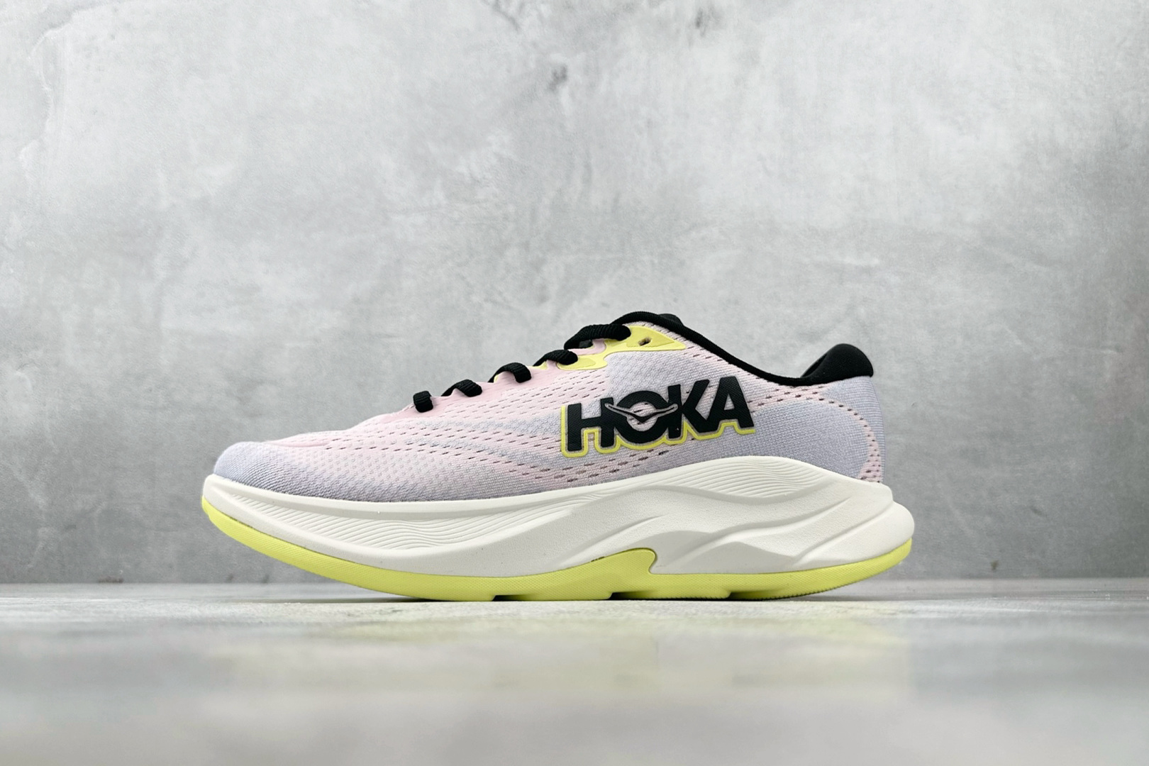 H 版 
HOKA ONE ONE RINCON 4 粉黄

货号：-CTNS
尺码：36 36.5 3