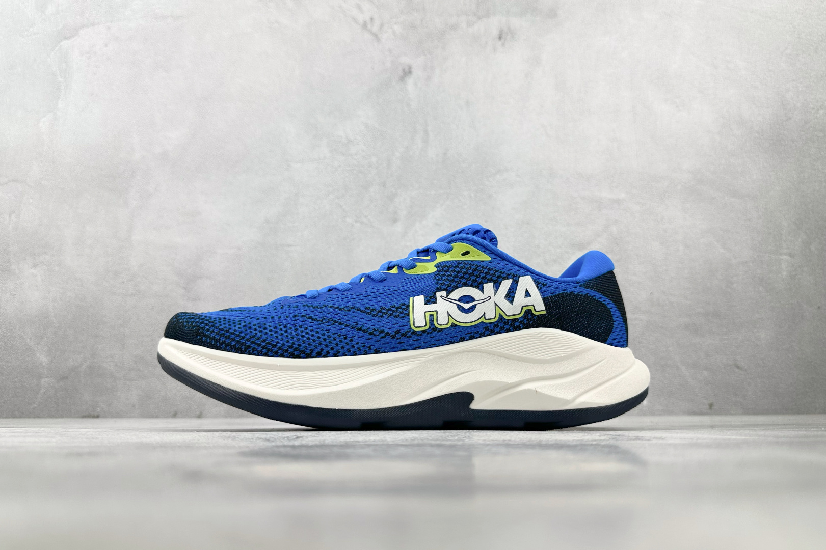 H 版 
HOKA ONE ONE RINCON 4 蓝白

货号：-ecc
尺码：36 36.5 37