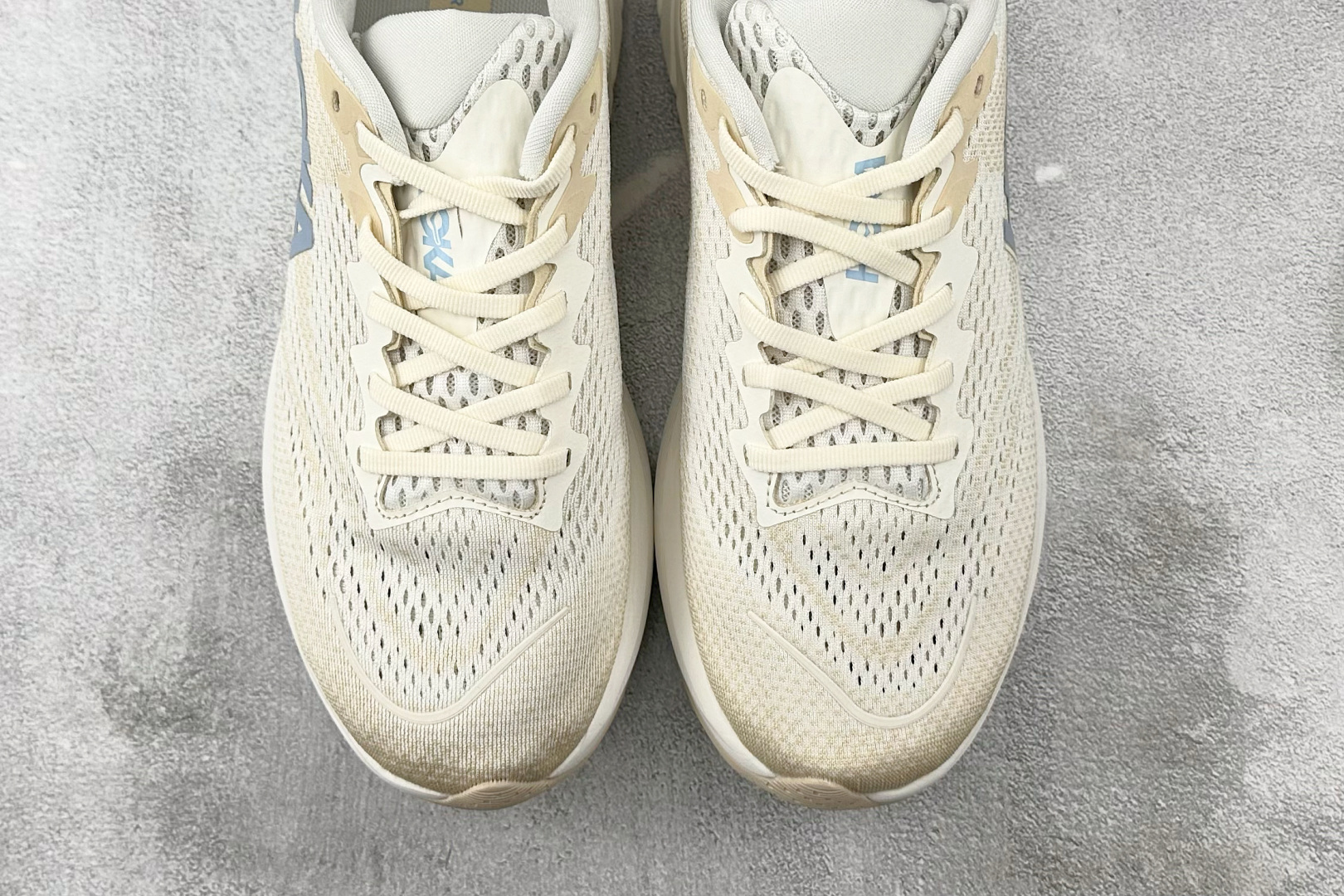 HOKA ONE ONE RINC4 卡其色 1155130-ARK