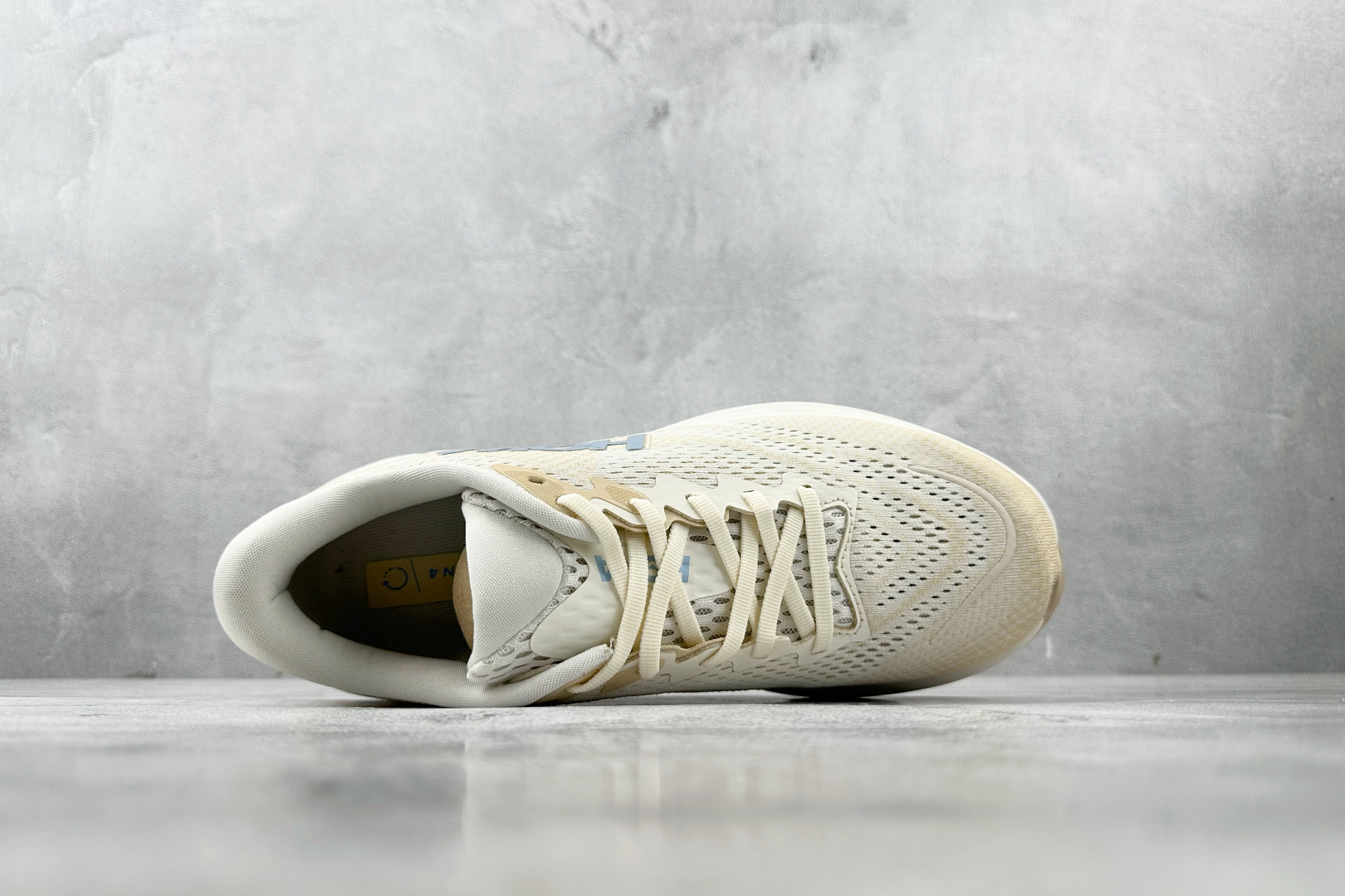 HOKA ONE ONE RINC4 卡其色 1155130-ARK