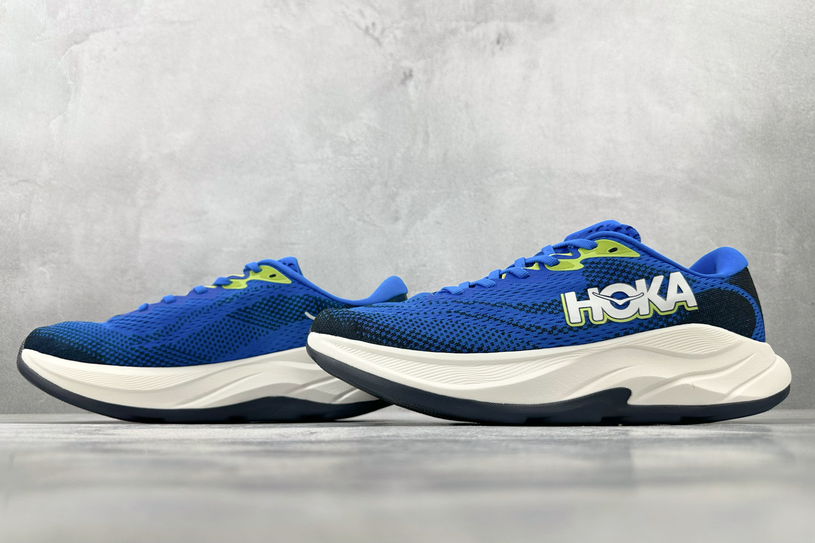 H 版 
HOKA ONE ONE RINCON 4 蓝白

货号：-ecc
尺码：36 36.5 37