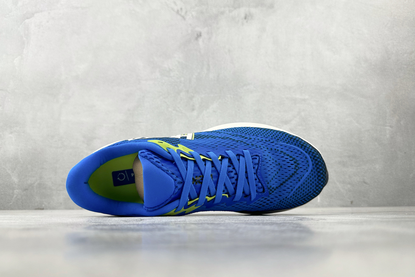 H 版 
HOKA ONE ONE RINCON 4 蓝白

货号：-ecc
尺码：36 36.5 37
