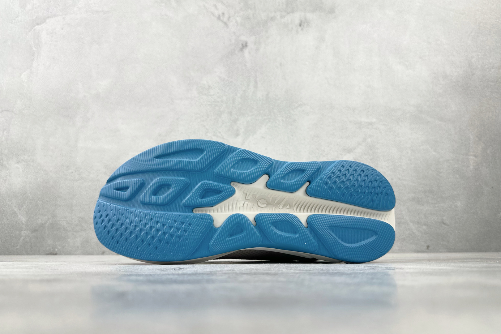 HOKA ONE ONE RINC4 白粉 1155133-fnk