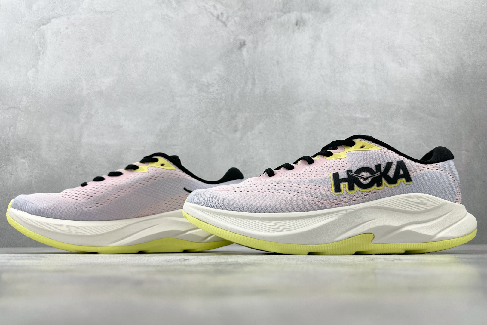 H 版 
HOKA ONE ONE RINCON 4 粉黄

货号：-CTNS
尺码：36 36.5 3