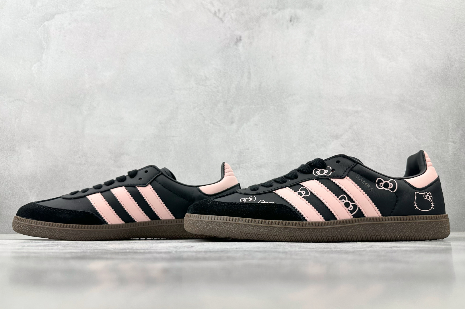 H11 
平台爆款【定制球鞋】adidas originals SAMBA OG气泡水母 可可小猫 黑粉