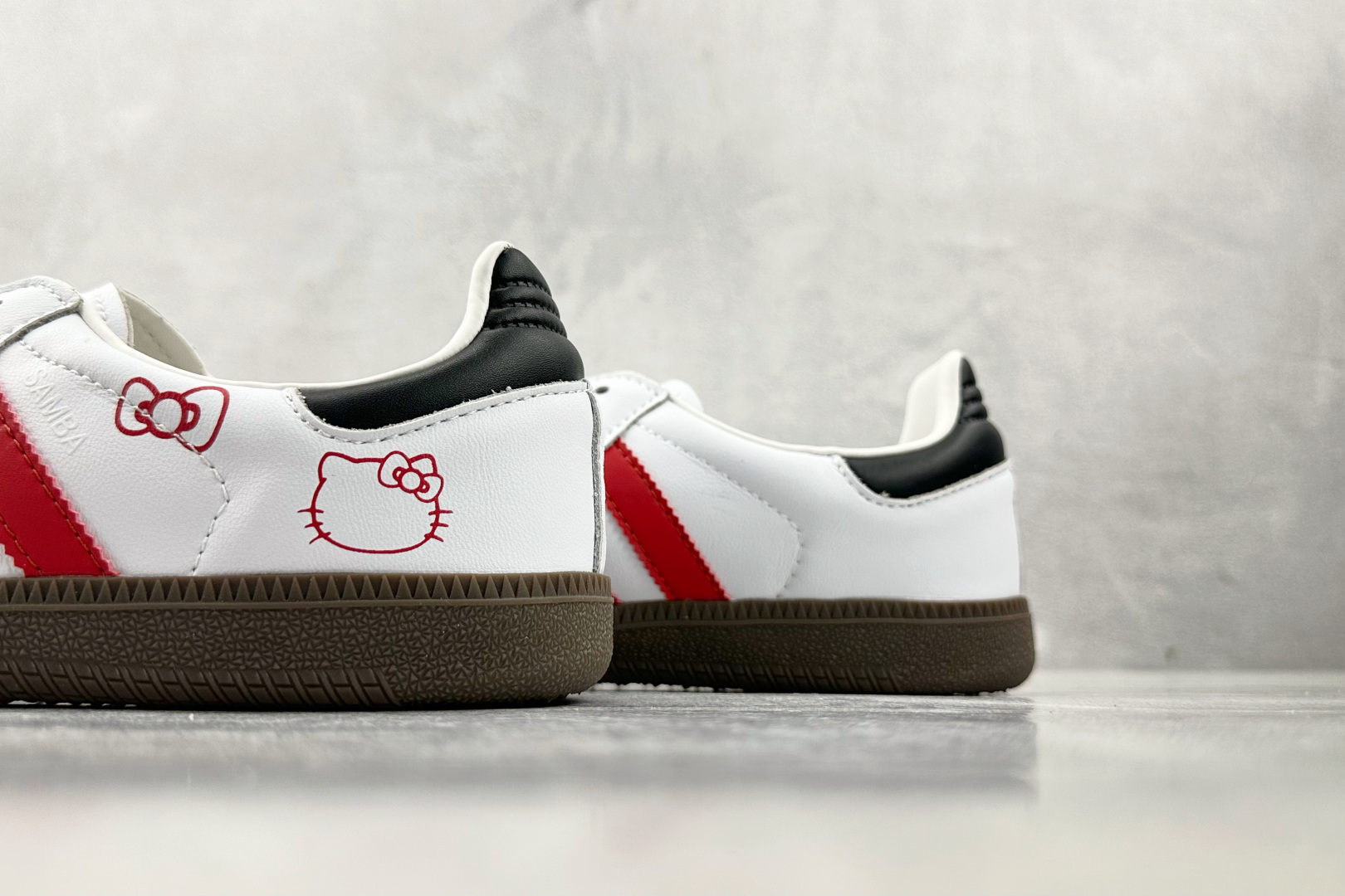 H11 
平台爆款【定制球鞋】adidas originals SAMBA OG气泡水母 可可小猫 灰白