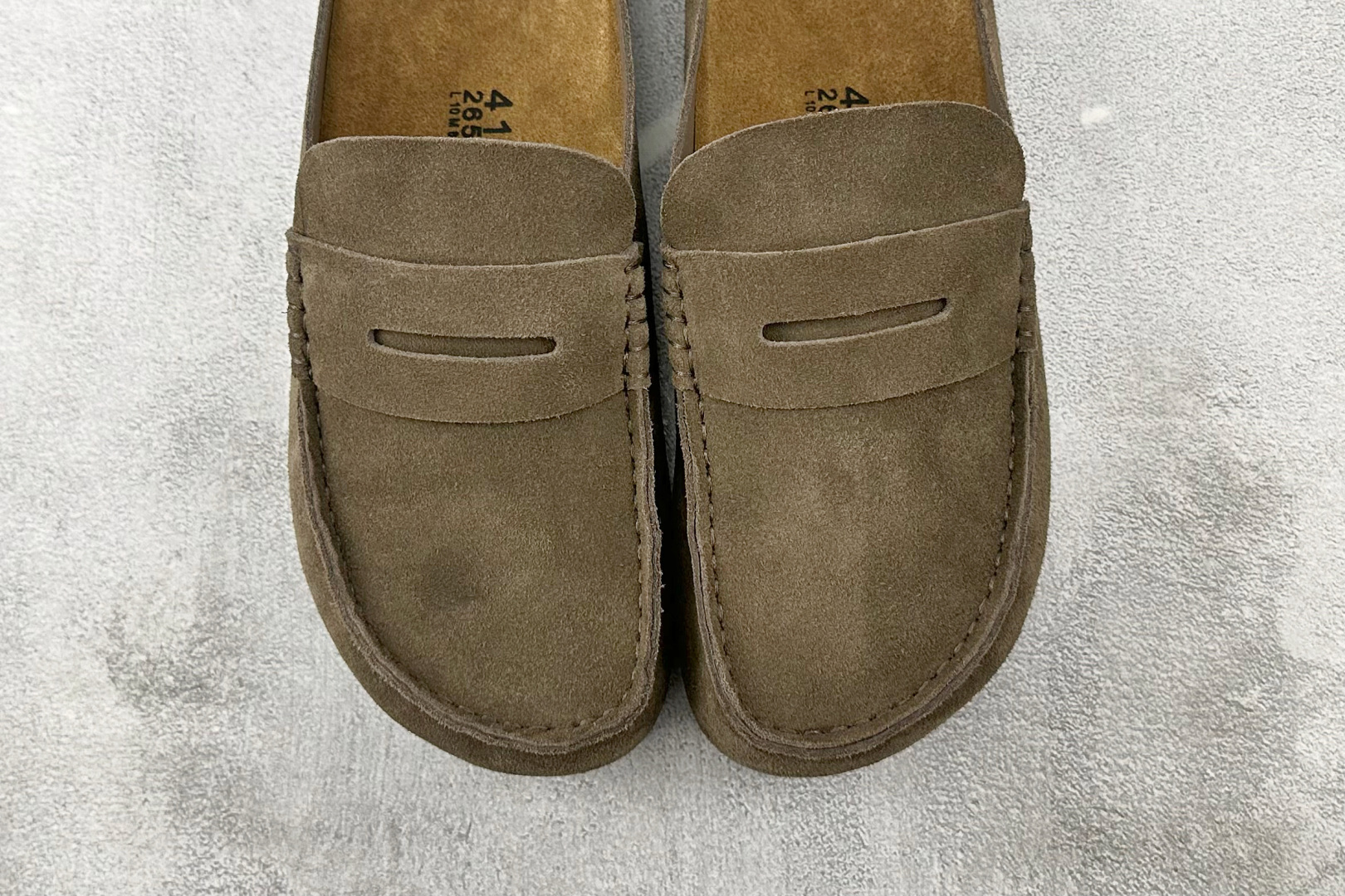 莞产 
Birkenstock Naples Wrapped 深灰色

货号：
尺码：36 36.5 3