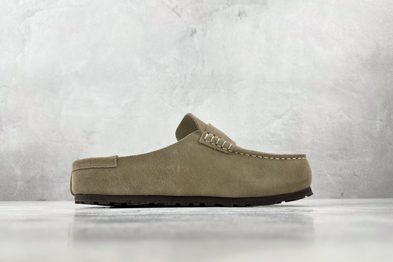 莞产 
Birkenstock Naples Wrapped 灰褐色

货号：
尺码：36 36.5 3