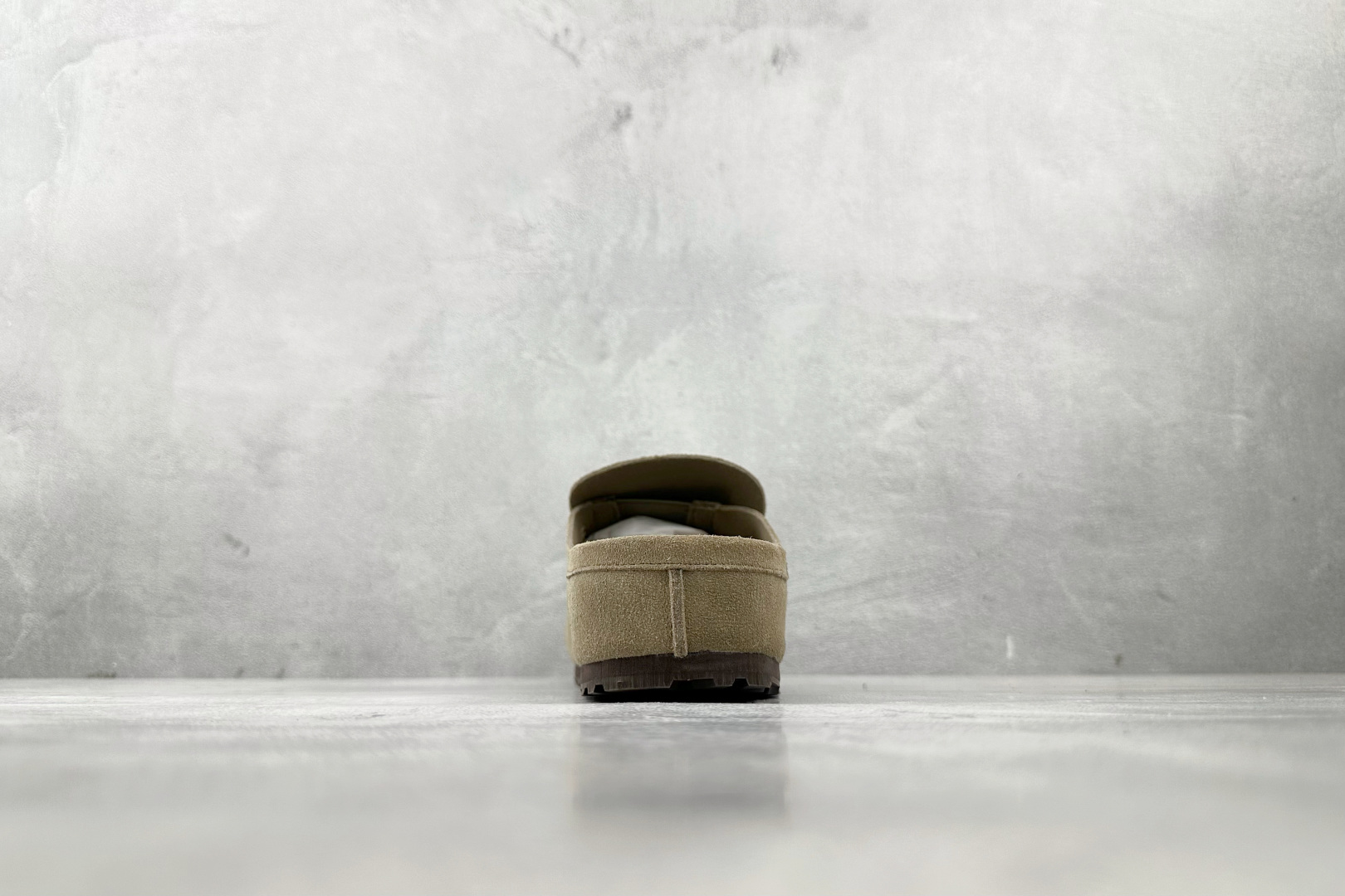 莞产 
Birkenstock Naples Wrapped 灰褐色

货号：
尺码：36 36.5 3