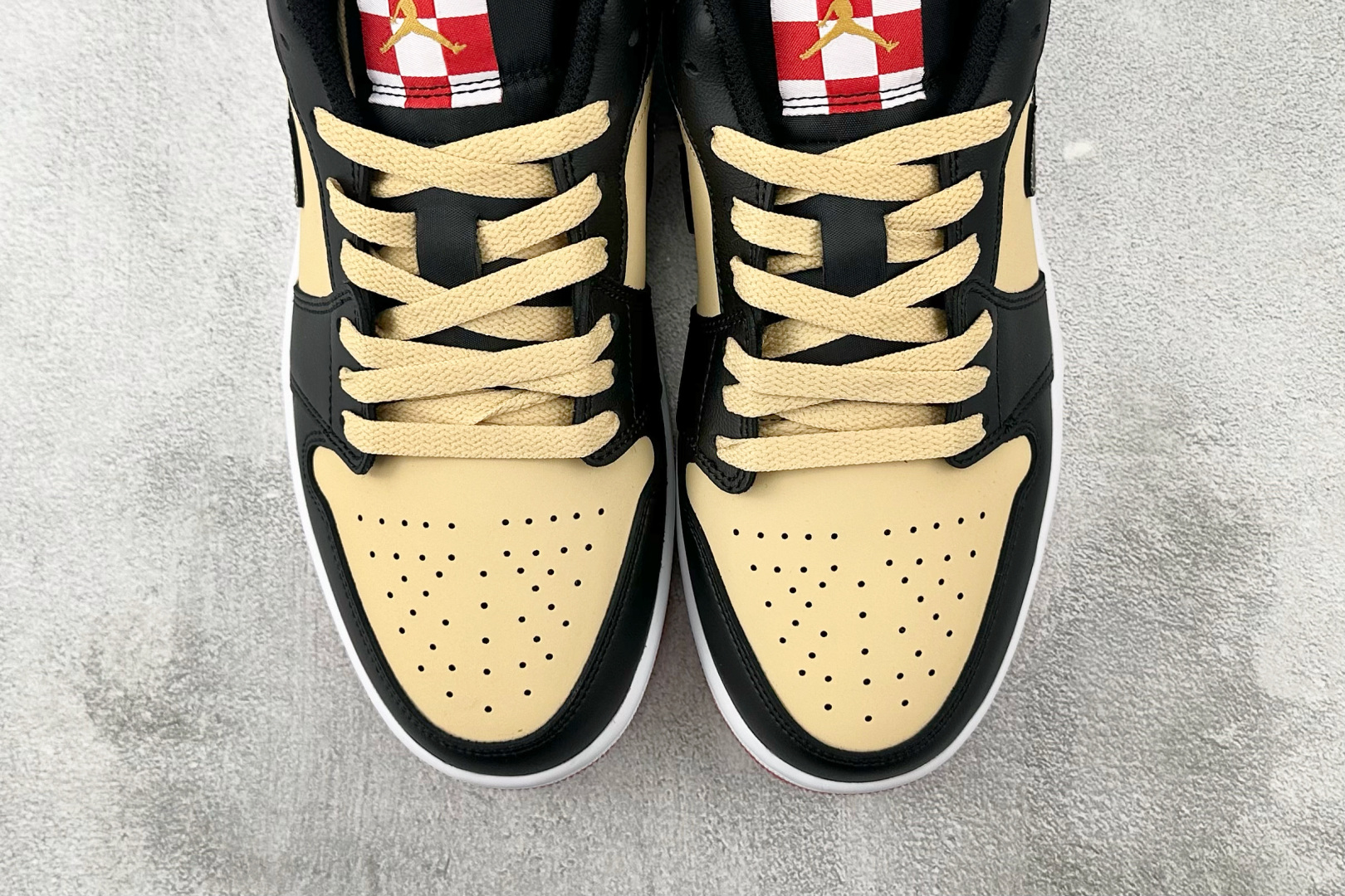 综合版 Jordan Air Jordan 1 Low 棕褐色 HQ2016-200