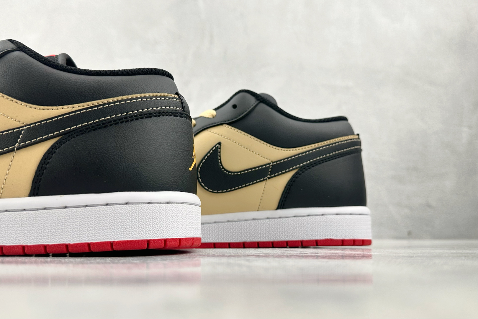 综合版 Jordan Air Jordan 1 Low 棕褐色 HQ2016-200