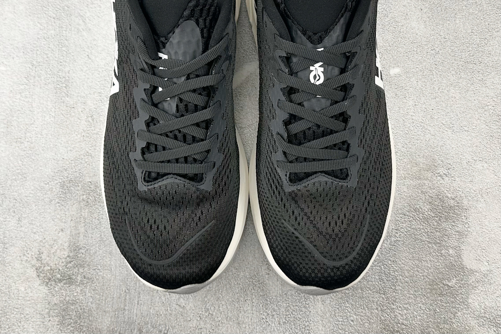 HOKA ONE ONE RINC4 黑白 1155130-bwht