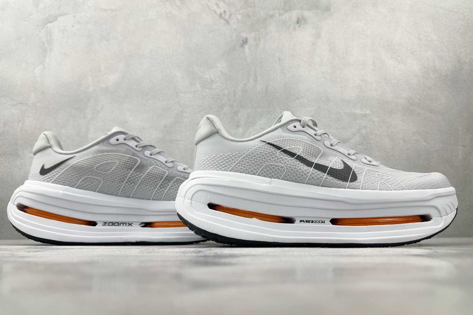 Nike Vomero Vomero Premium 灰色 HM5973-603