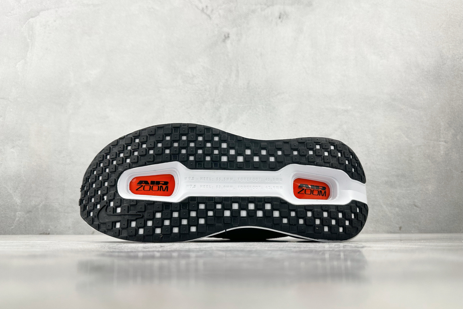 Nike Vomero Vomero Premium 灰色 HM5973-603