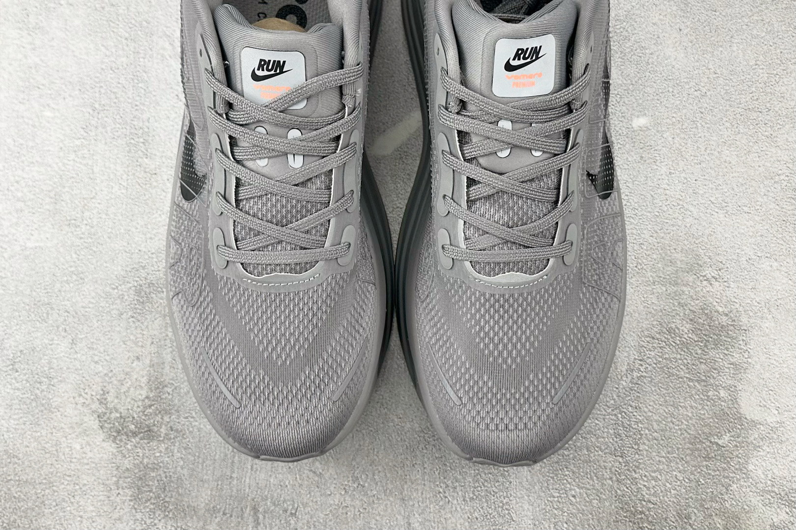 Nike Vomero Vomero Premium 灰色 HQ2050-755