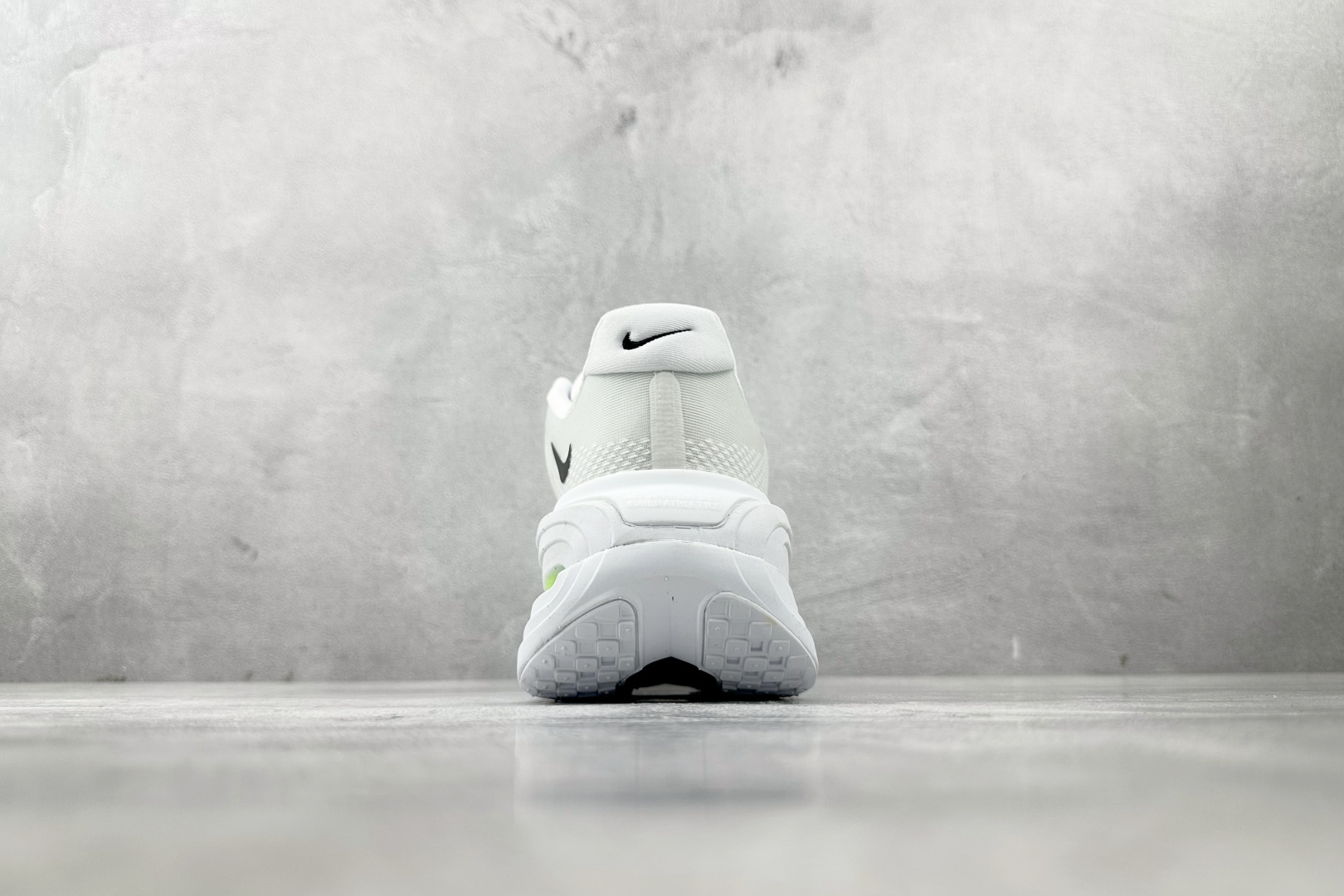 Nike Vomero Vomero Premium 白色 HQ2050-300