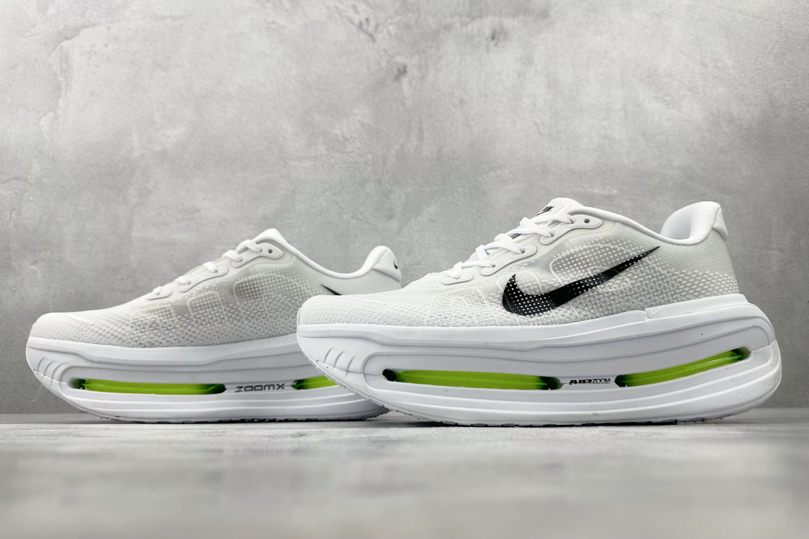 Nike Vomero Vomero Premium 白色 HQ2050-300