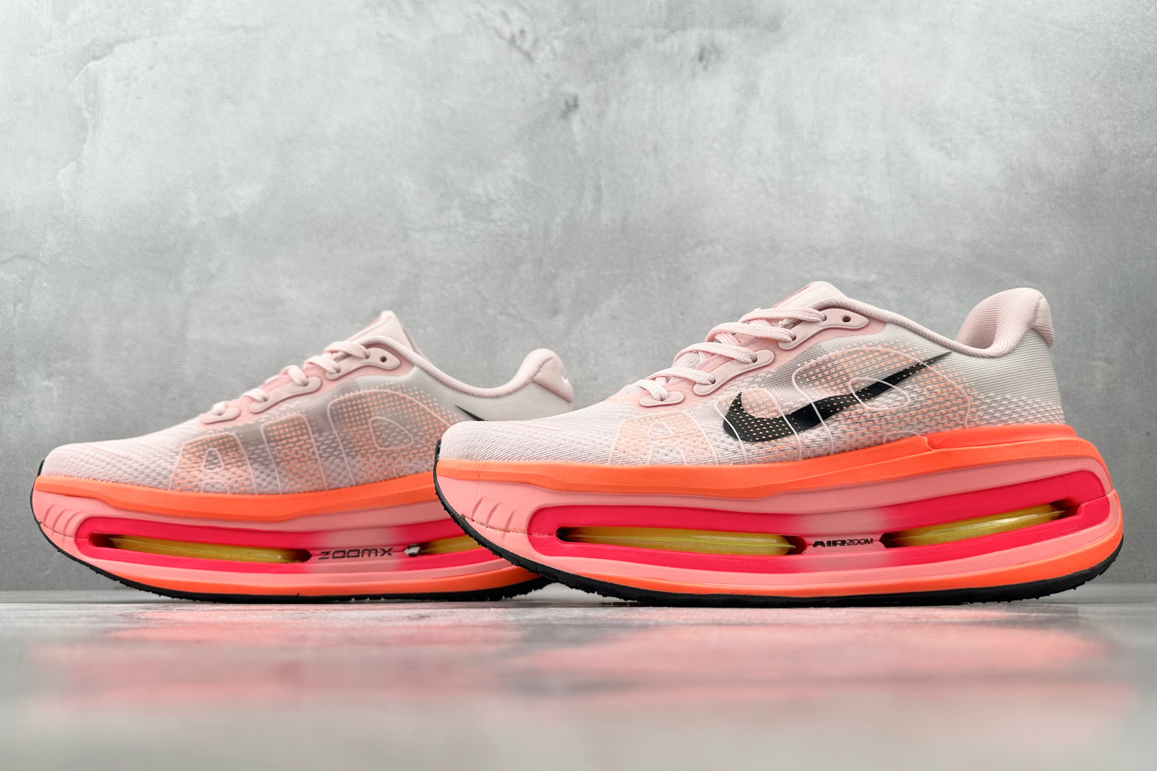 Nike Vomero Vomero Premium 粉橙 HQ2050-442