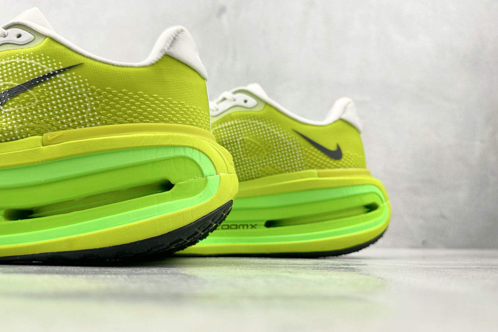 Nike Vomero Vomero Premium 绿色 HQ2050-558