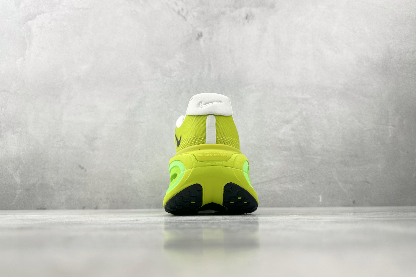 Nike Vomero Vomero Premium 绿色 HQ2050-558
