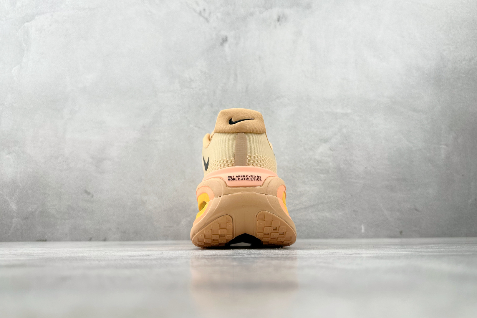Nike Vomero Vomero Premium 橙色 HQ2050-100