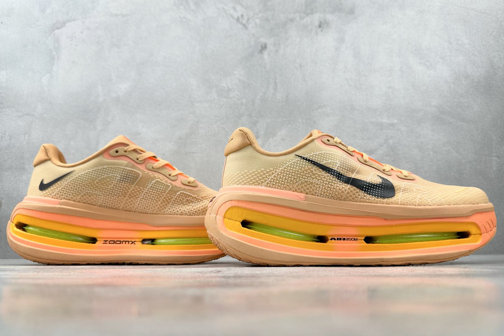 Nike Vomero Vomero Premium 橙色 HQ2050-100