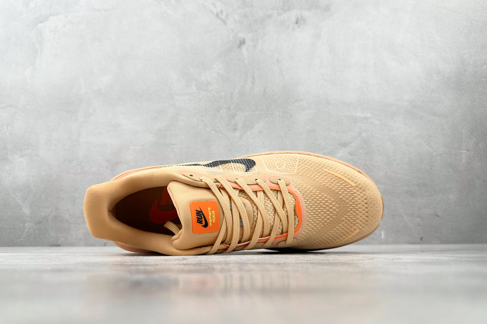 Nike Vomero Vomero Premium 橙色 HQ2050-100