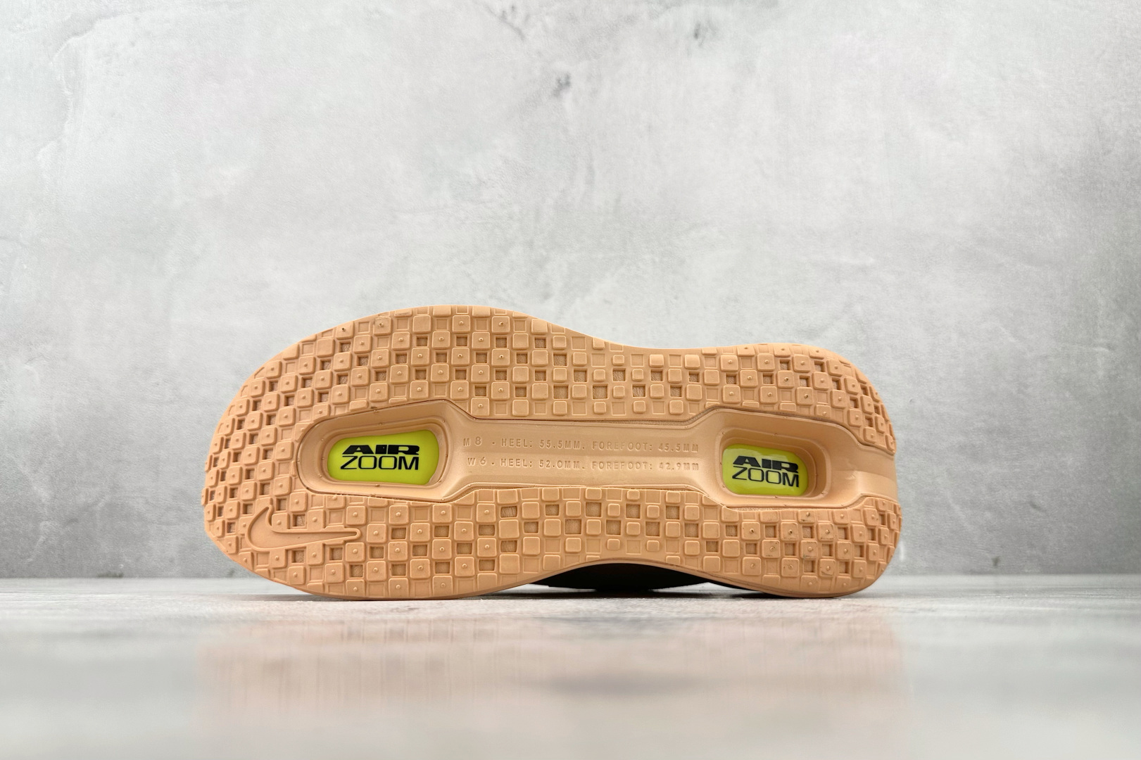 Nike Vomero Vomero Premium 橙色 HQ2050-100