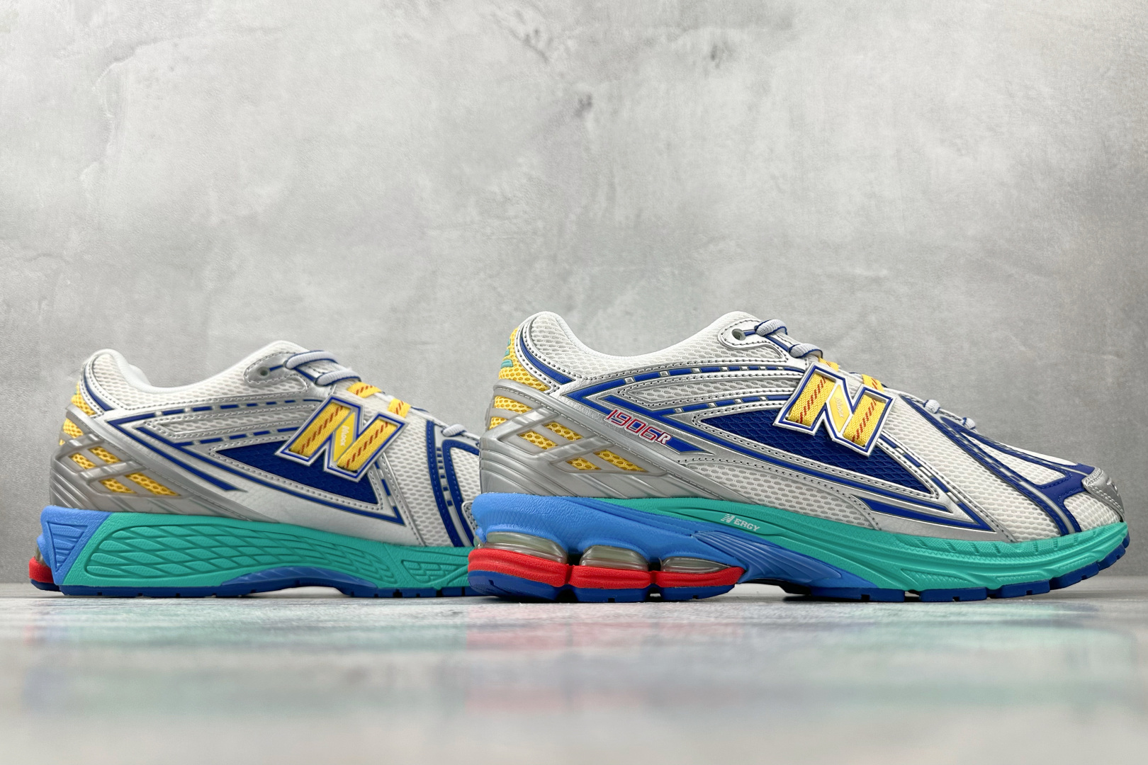 大厂出品 DTLR x New Balance NB 1906R 白蓝 U1906RMS