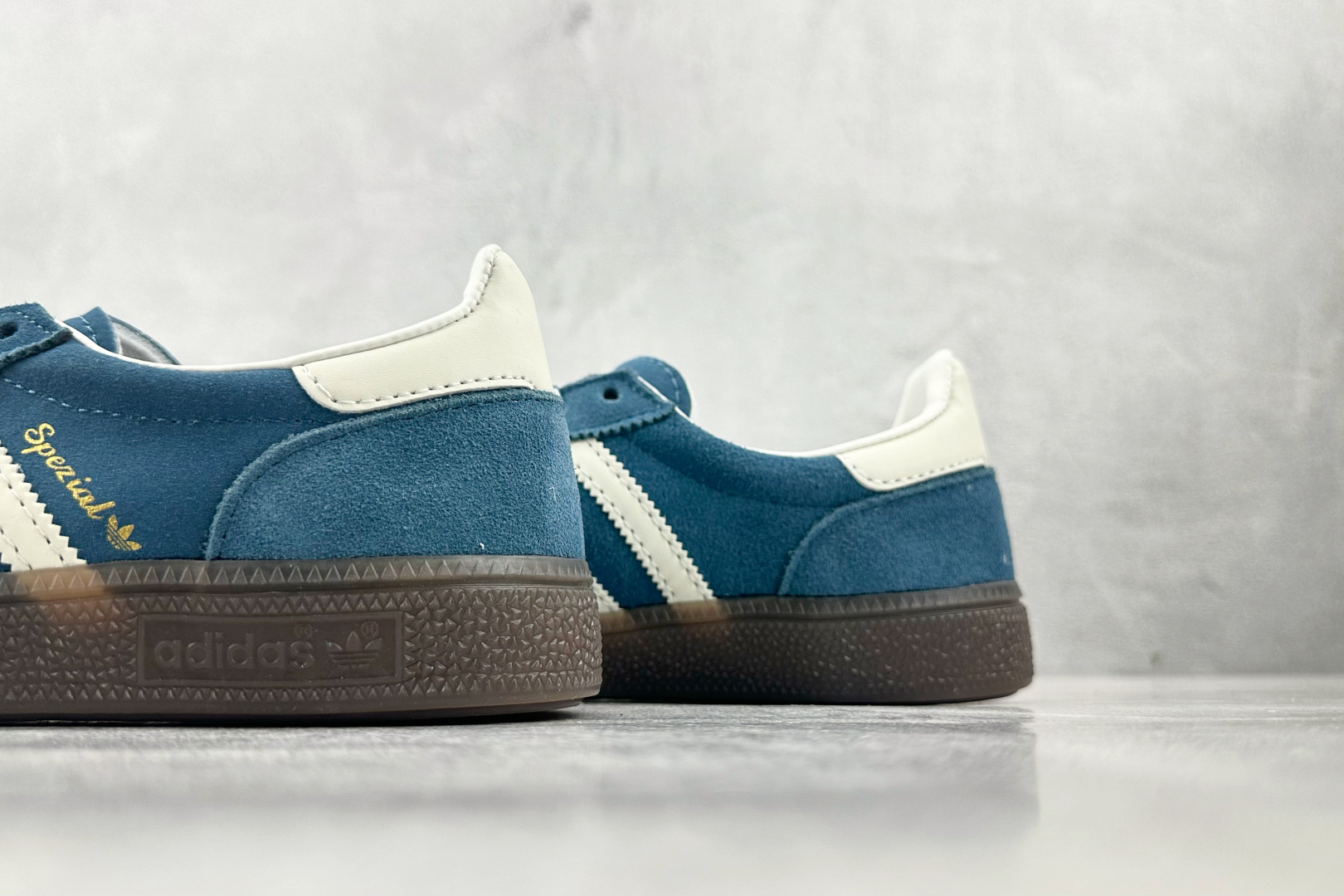 出口订单 adidoriginals HANDBALL SPEZIAL青色 KI5941