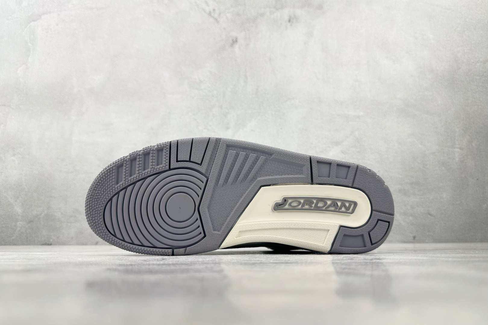 图片[4]-HG 外贸  极致性价比 Jordan Air Jordan 3 白灰色 货号：CK9246-100 尺码：36 36.5 37.5 38 38.5 39 40 40.5 41 42 42.5 43 44 45 46 46.5 47.5-选品中心