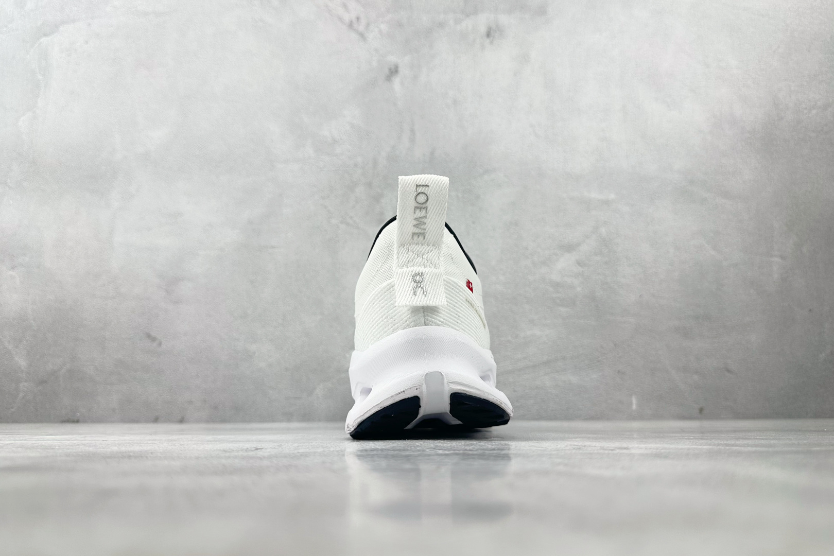 On昂跑 × LOEWE罗意威 Cloudtilt 2.0 棕灰色 3ME10693510