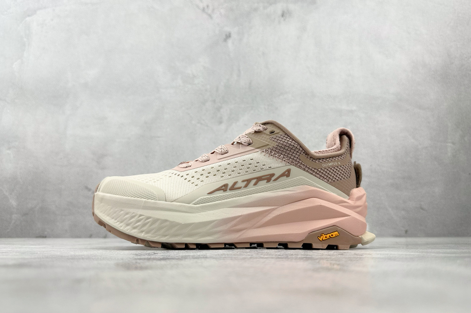 平台专供 Altra OLYMPUS 6 灰褐色 AL0A85NK962