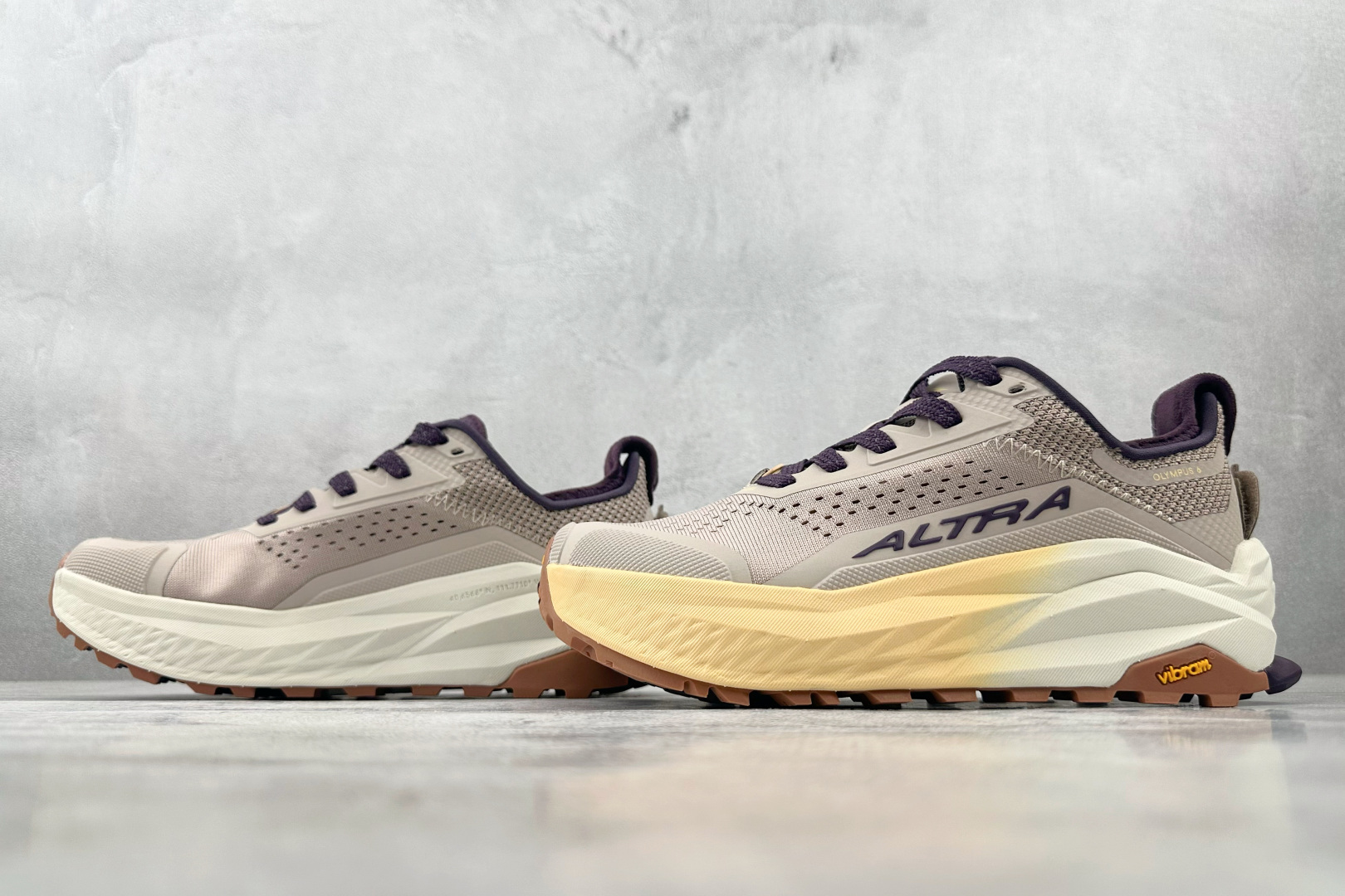 平台专供 Altra OLYMPUS 6 棕色 AL0A85NK923