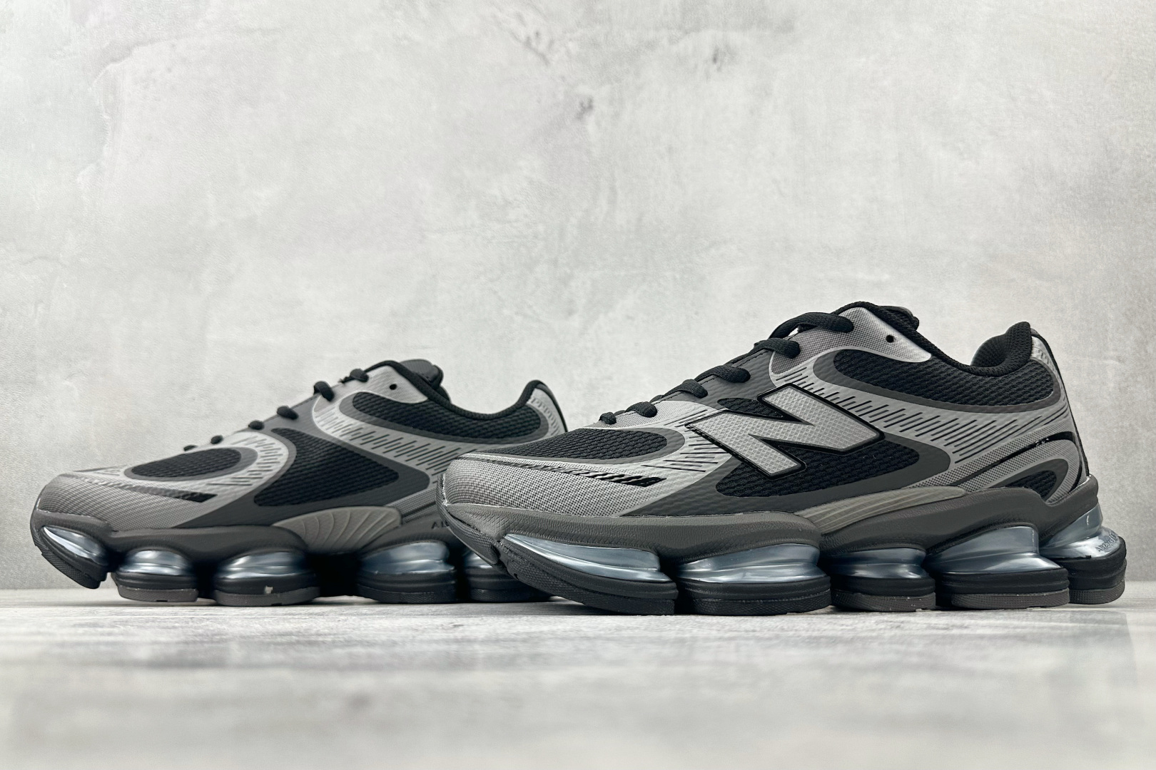 C 版 
大厂出品 New Balance NB 2000 银黑

货号：U2000EA
尺码：36 3